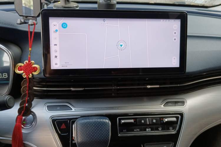 Used Roewe iMAX8 2021 400TGI Supreme Series Ultimate Edition Audio And AC Panel