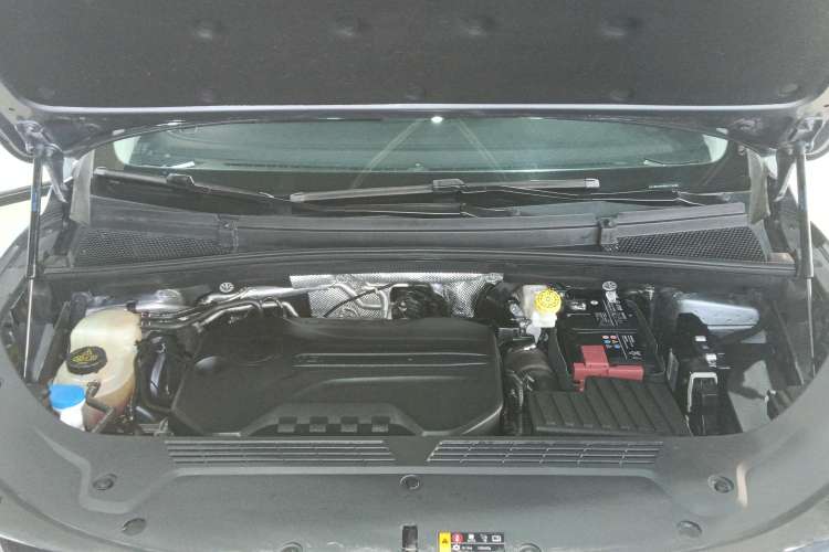 Used Roewe iMAX8 2021 400TGI Flagship Edition Engine Bay