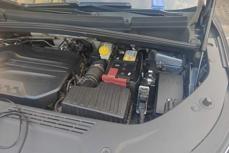 Used Roewe iMAX8 2021 400TGI Supreme Series Lu Zun Edition Engine Bay Left