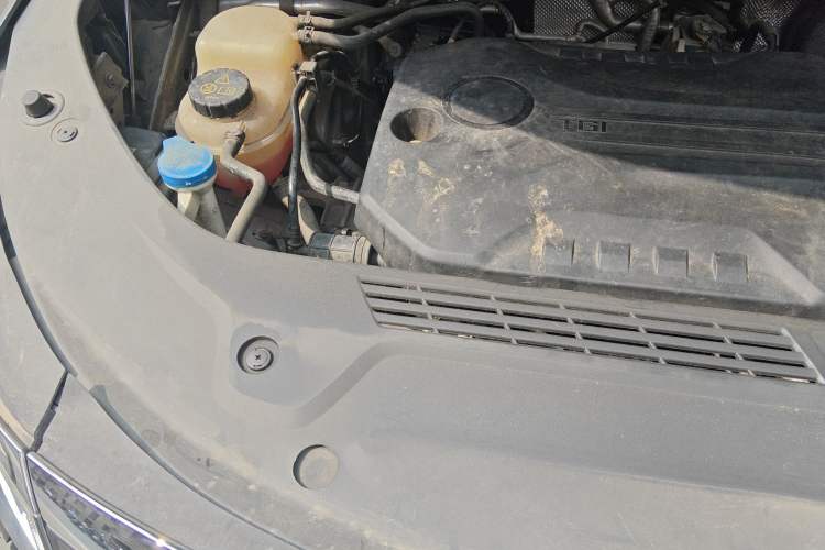 Used Roewe iMAX8 2021 400TGI Supreme Series Ultimate Edition Engine Bay Right