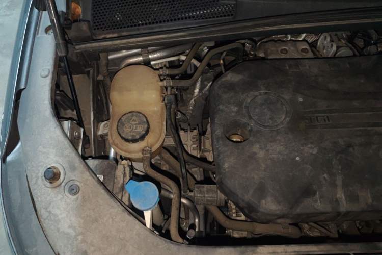 Used Roewe iMAX8 2021 400TGI Supreme Series Prestige Edition Engine Bay Right