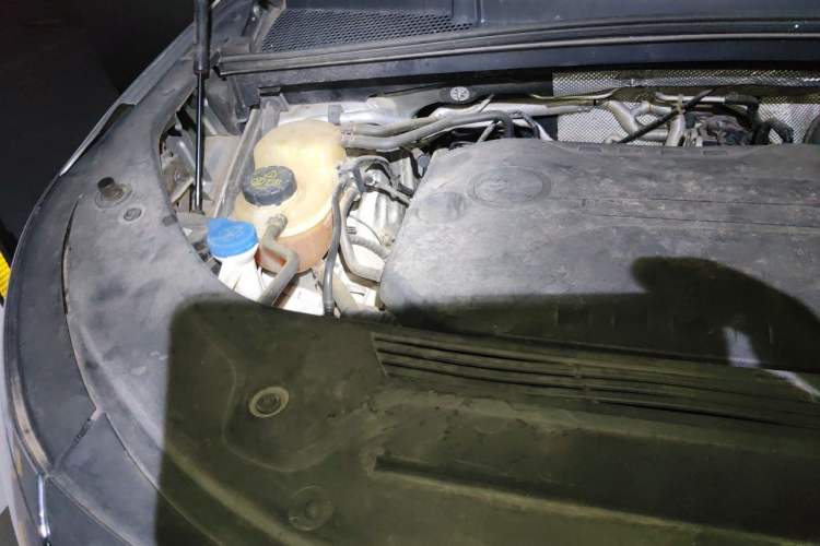Used Roewe iMAX8 2021 400TGI Supreme Series Prestige Edition Engine Bay Right