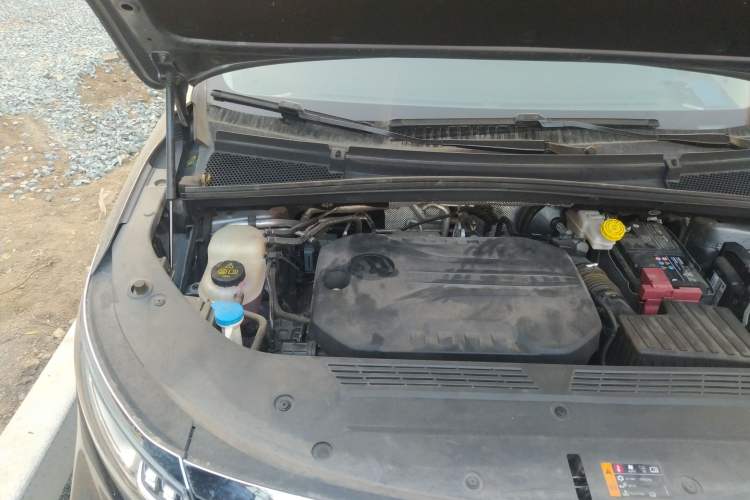 Used Roewe iMAX8 2021 400TGI Flagship Edition Engine Bay Right