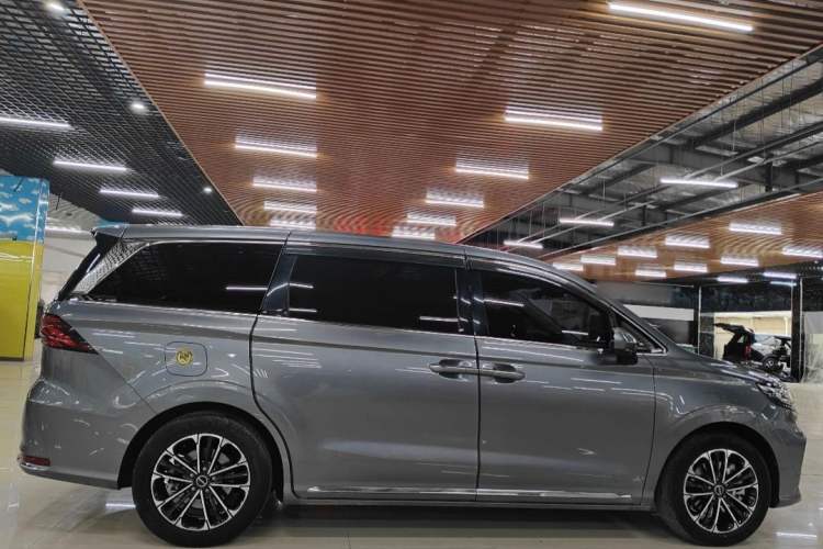 Used Roewe iMAX8 2021 400TGI Supreme Series Lu Zun Edition Exterior 2