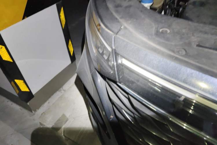 Used Roewe iMAX8 2021 400TGI Supreme Series Prestige Edition Exterior 6