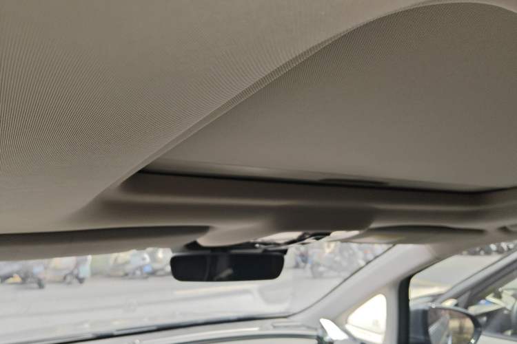 Used Roewe iMAX8 2021 400TGI Supreme Series Ultimate Edition Headliner