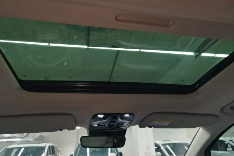 Used Roewe iMAX8 2021 400TGI Supreme Series Prestige Edition Headliner