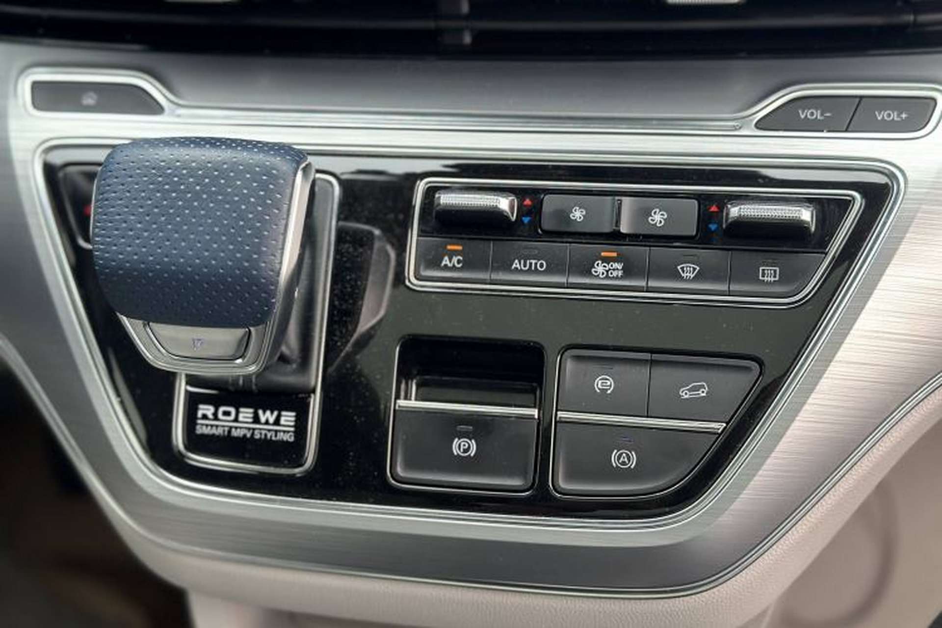 Used Roewe iMAX8 2021 400TGI Supreme Series Prestige Edition Interior 3