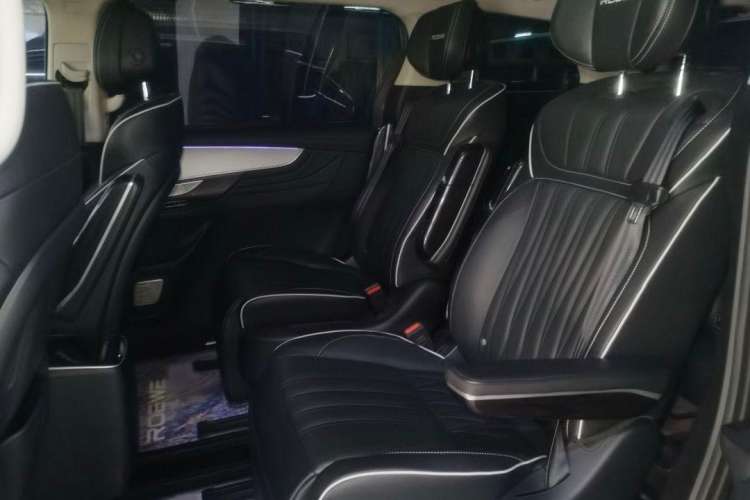 Used Roewe iMAX8 2021 400TGI Supreme Series Lu Zun Edition Interior 4