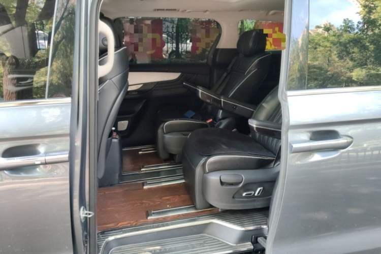 Used Roewe iMAX8 2021 400TGI Supreme Series Lu Zun Edition Interior 5