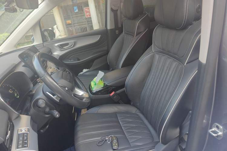 Used Roewe iMAX8 2021 400TGI Supreme Series Lu Zun Edition Left Front Seat