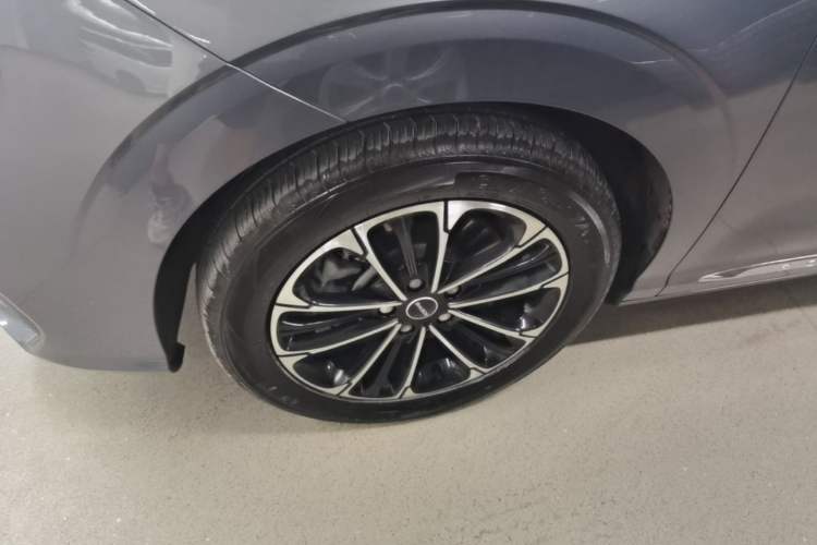 Used Roewe iMAX8 2021 400TGI Supreme Series Prestige Edition Left Front Wheel Hub