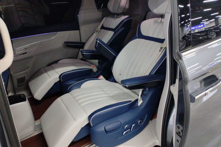 Used Roewe iMAX8 2021 400TGI Supreme Series Ultimate Edition Left Rear Seat