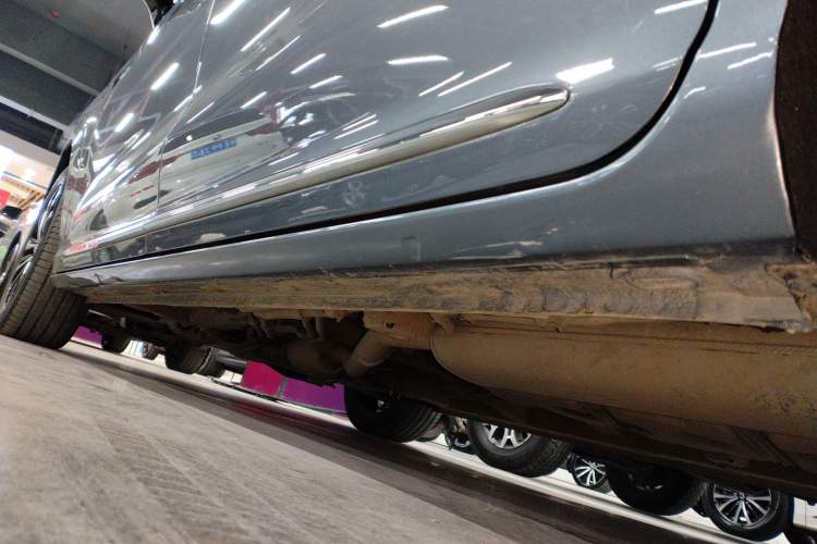Used Roewe iMAX8 2021 400TGI Supreme Series Ultimate Edition Left Side Sill