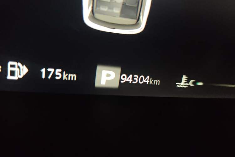 Used Roewe iMAX8 2021 400TGI Supreme Series Ultimate Edition Odometer Close Up