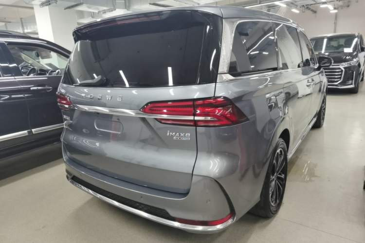 Used Roewe iMAX8 2021 400TGI Supreme Series Prestige Edition Rear Right 45 Deg