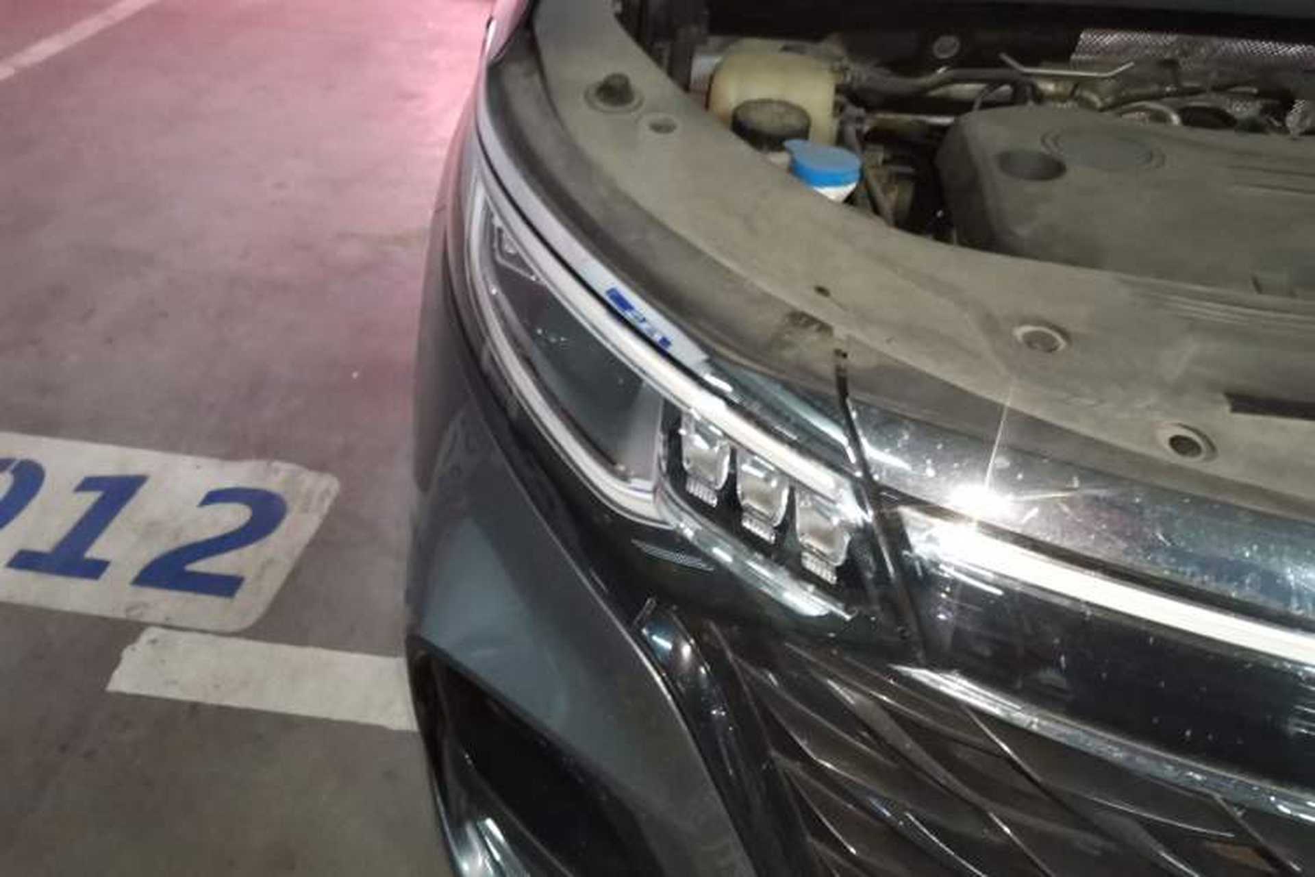 Used Roewe iMAX8 2021 400TGI Supreme Series Ultimate Edition Right Front Headlight