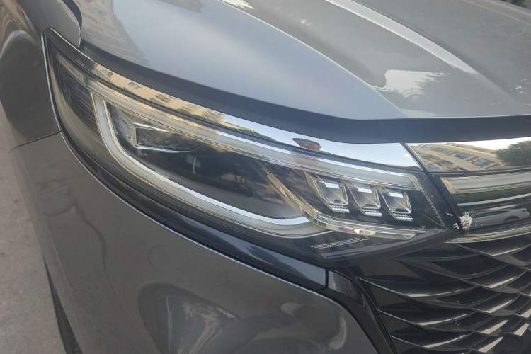 Used Roewe iMAX8 2021 400TGI Supreme Series Lu Zun Edition Right Front Headlight
