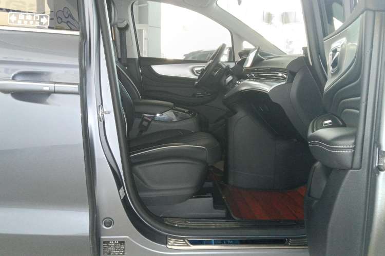 Used Roewe iMAX8 2021 400TGI Flagship Edition Right Front Seat