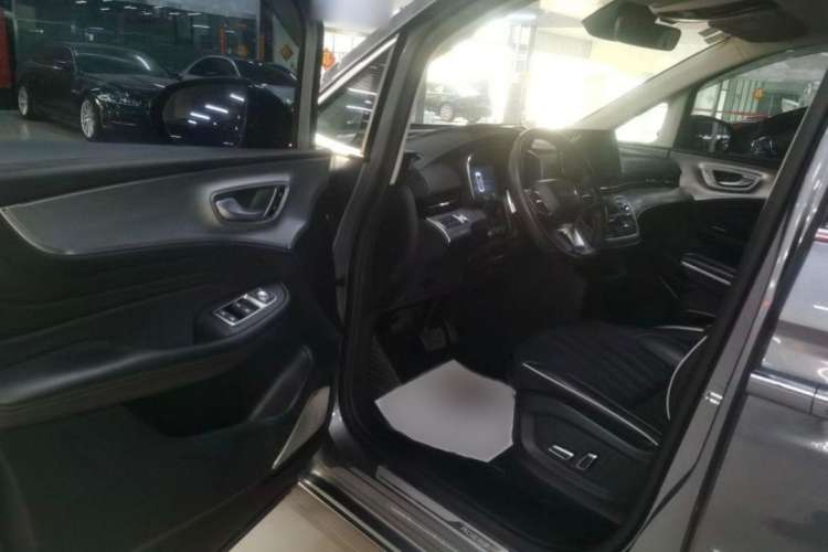 Used Roewe iMAX8 2021 400TGI Supreme Series Lu Zun Edition Right Front Seat