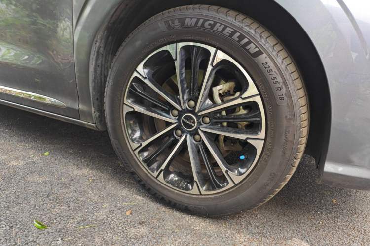 Used Roewe iMAX8 2021 400TGI Supreme Series Prestige Edition Right Front Wheel Hub