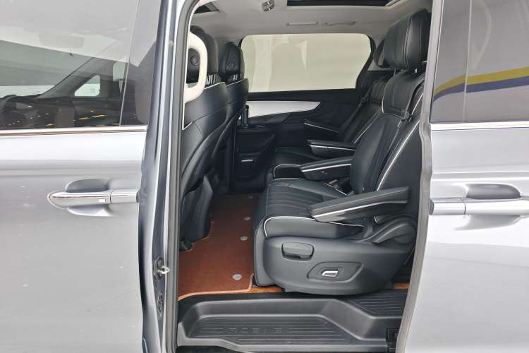Used Roewe iMAX8 2021 400TGI Flagship Edition Right Rear Seat