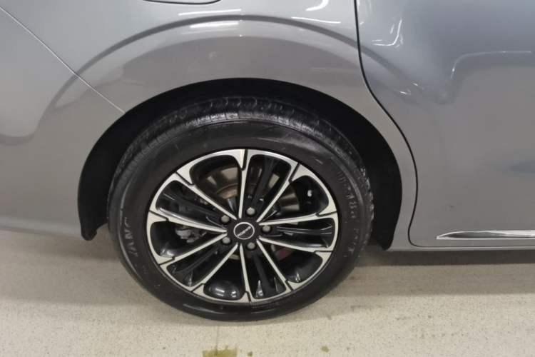 Used Roewe iMAX8 2021 400TGI Supreme Series Prestige Edition Right Rear Wheel Hub