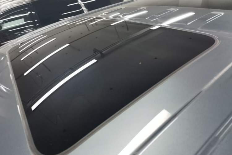 Used Roewe iMAX8 2021 400TGI Supreme Series Prestige Edition Roof