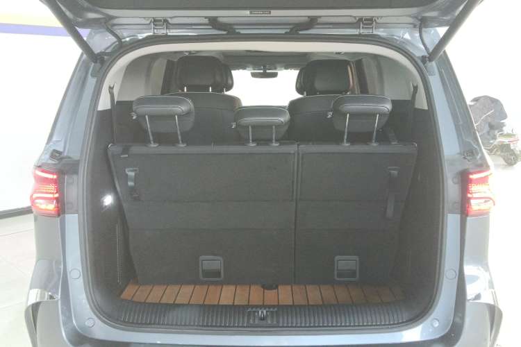 Used Roewe iMAX8 2021 400TGI Flagship Edition Trunk
