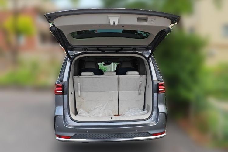 Used Roewe iMAX8 2021 400TGI Supreme Series Prestige Edition Trunk