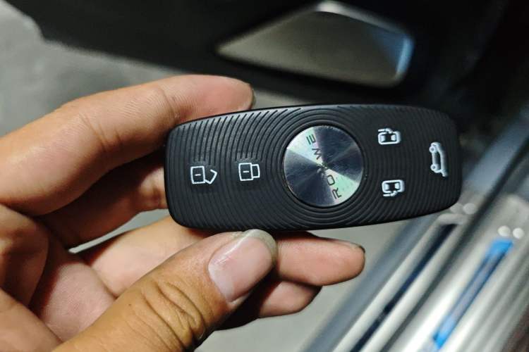 Used Roewe iMAX8 2021 400TGI Supreme Series Prestige Edition Vehicle Key