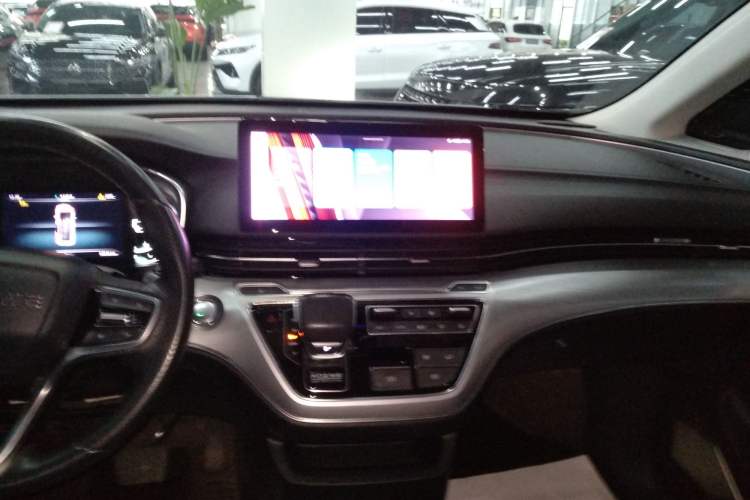 Used Roewe iMAX8 2021 400TGI Supreme Series Lu Zun Edition Audio And AC Panel