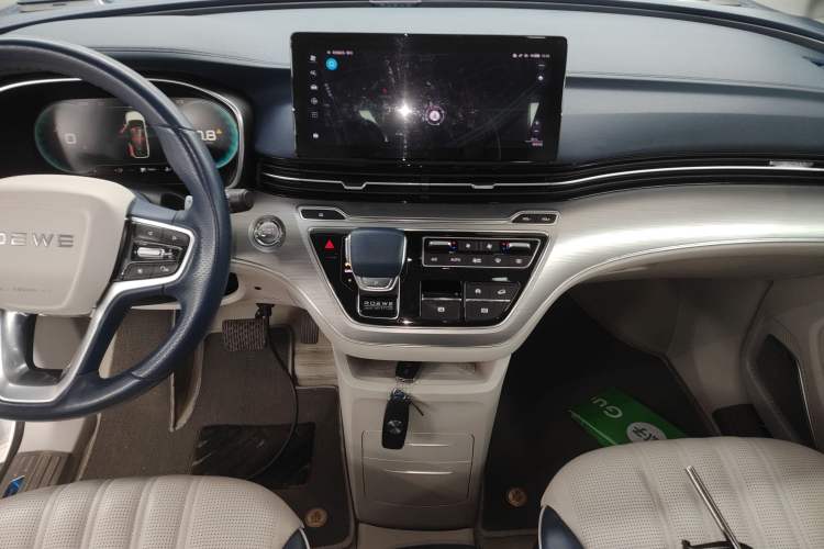 Used Roewe iMAX8 2021 400TGI Supreme Series Ultimate Edition Audio And AC Panel