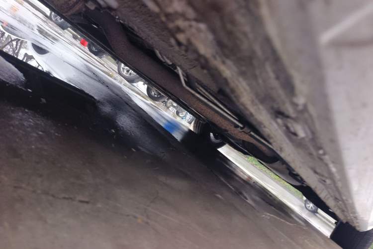 Used Roewe iMAX8 2021 400TGI Supreme Series Ultimate Edition Chassis Front Left