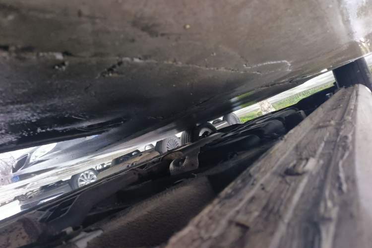 Used Roewe iMAX8 2021 400TGI Supreme Series Ultimate Edition Chassis Front Right