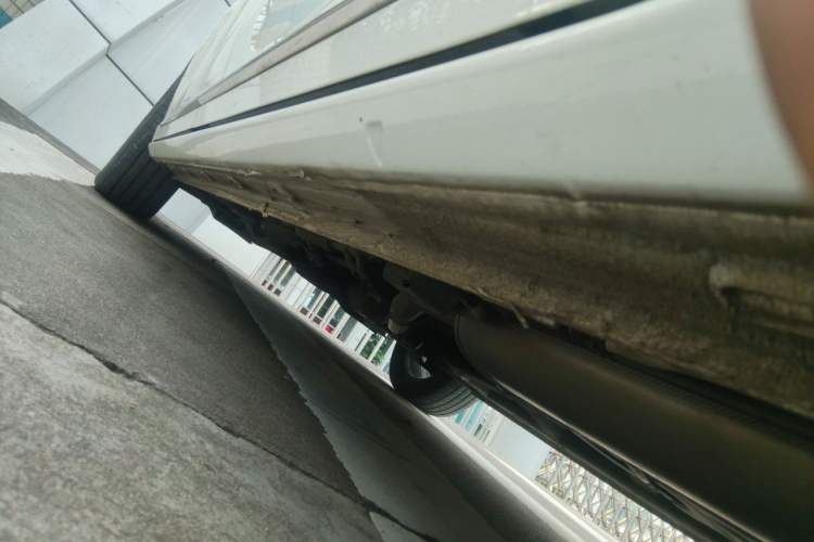 Used Roewe iMAX8 2021 400TGI Supreme Series Prestige Edition Chassis Rear Left