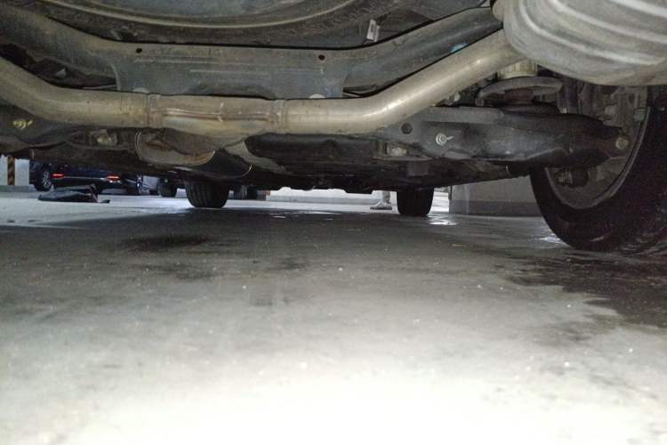 Used Roewe iMAX8 2021 400TGI Supreme Series Lu Zun Edition Chassis Rear