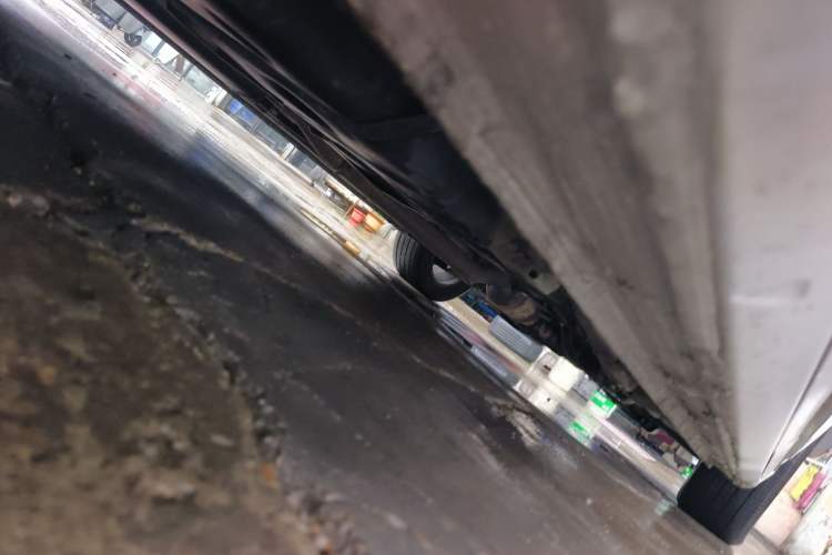 Used Roewe iMAX8 2021 400TGI Supreme Series Ultimate Edition Chassis Rear Right