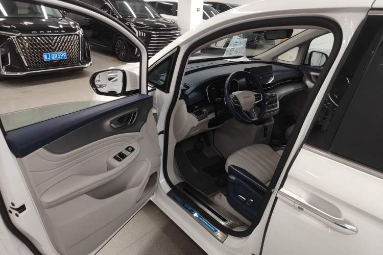 Used Roewe iMAX8 2021 400TGI Supreme Series Ultimate Edition Driver Seat