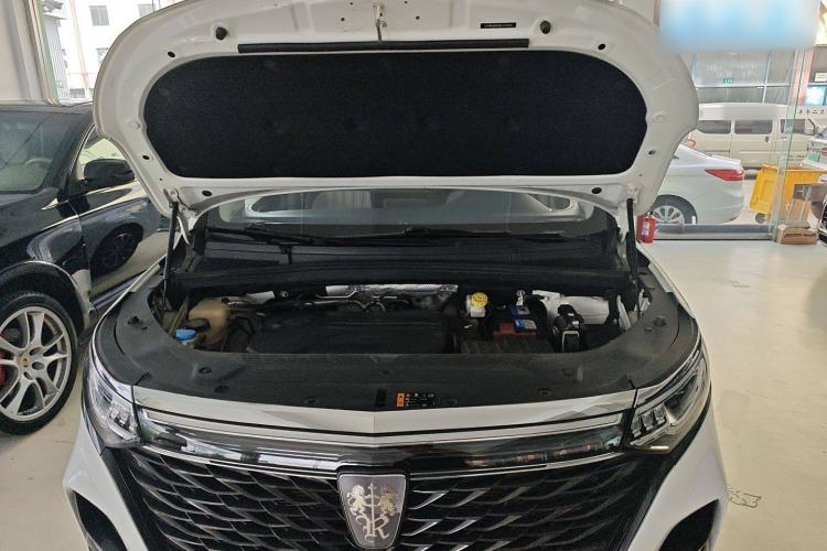 Used Roewe iMAX8 2021 400TGI Supreme Series Ultimate Edition Engine Bay