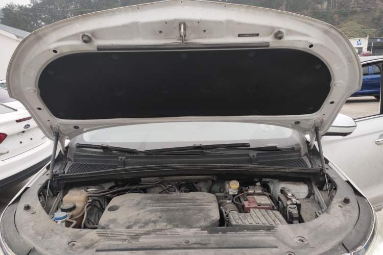 Used Roewe iMAX8 2021 400TGI Supreme Series Prestige Edition Engine Bay