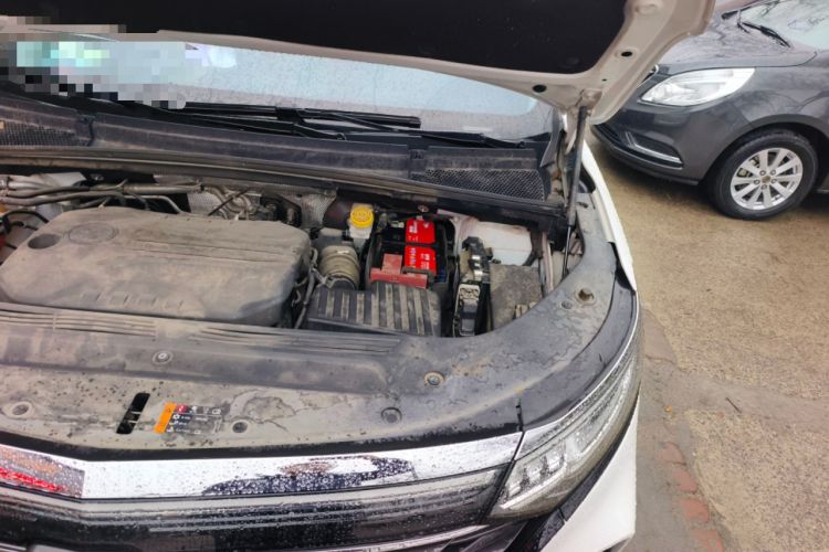 Used Roewe iMAX8 2021 400TGI Supreme Series Ultimate Edition Engine Bay Left