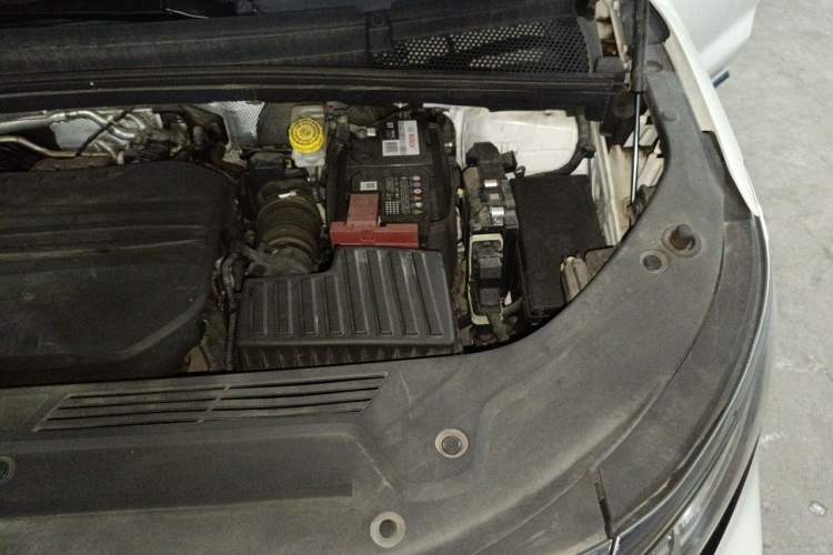 Used Roewe iMAX8 2021 400TGI Supreme Series Lu Zun Edition Engine Bay Left