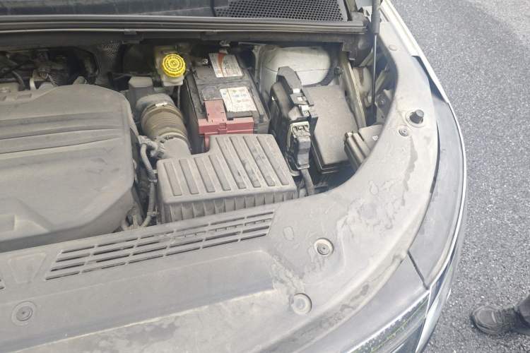 Used Roewe iMAX8 2021 400TGI Supreme Series Ultimate Edition Engine Bay Left