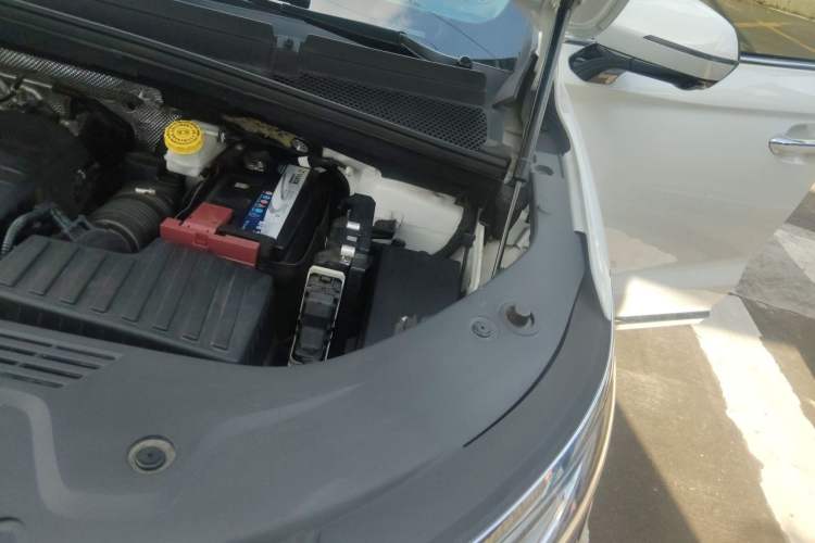 Used Roewe iMAX8 2021 400TGI Supreme Series Prestige Edition Engine Bay Left