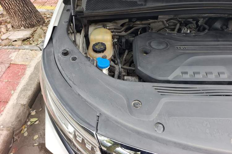 Used Roewe iMAX8 2021 400TGI Supreme Series Prestige Edition Engine Bay Right