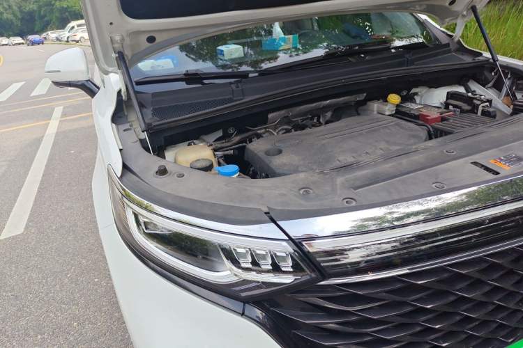 Used Roewe iMAX8 2021 400TGI Supreme Series Prestige Edition Engine Bay Right