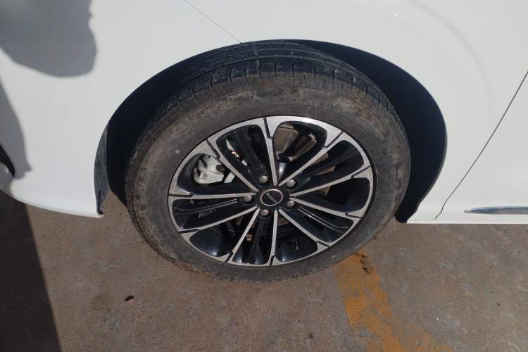 Used Roewe iMAX8 2021 400TGI Supreme Series Lu Zun Edition Exterior 1