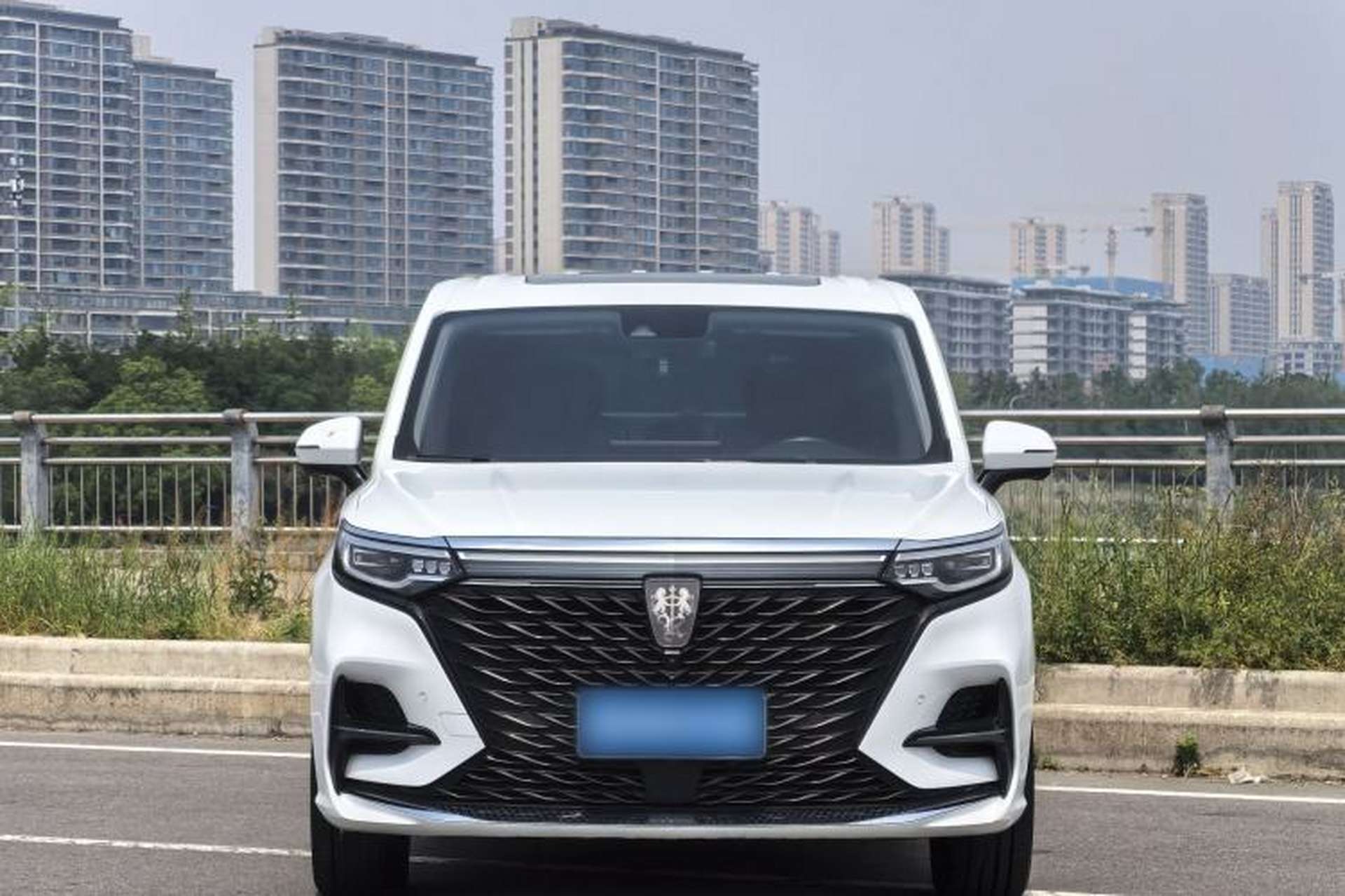 Used Roewe iMAX8 2021 400TGI Supreme Series Prestige Edition Exterior 1