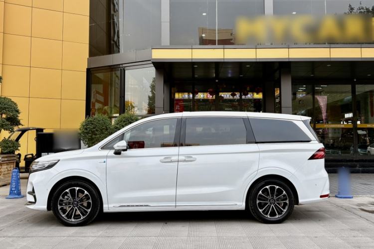 Used Roewe iMAX8 2021 400TGI Supreme Series Ultimate Edition Exterior 3